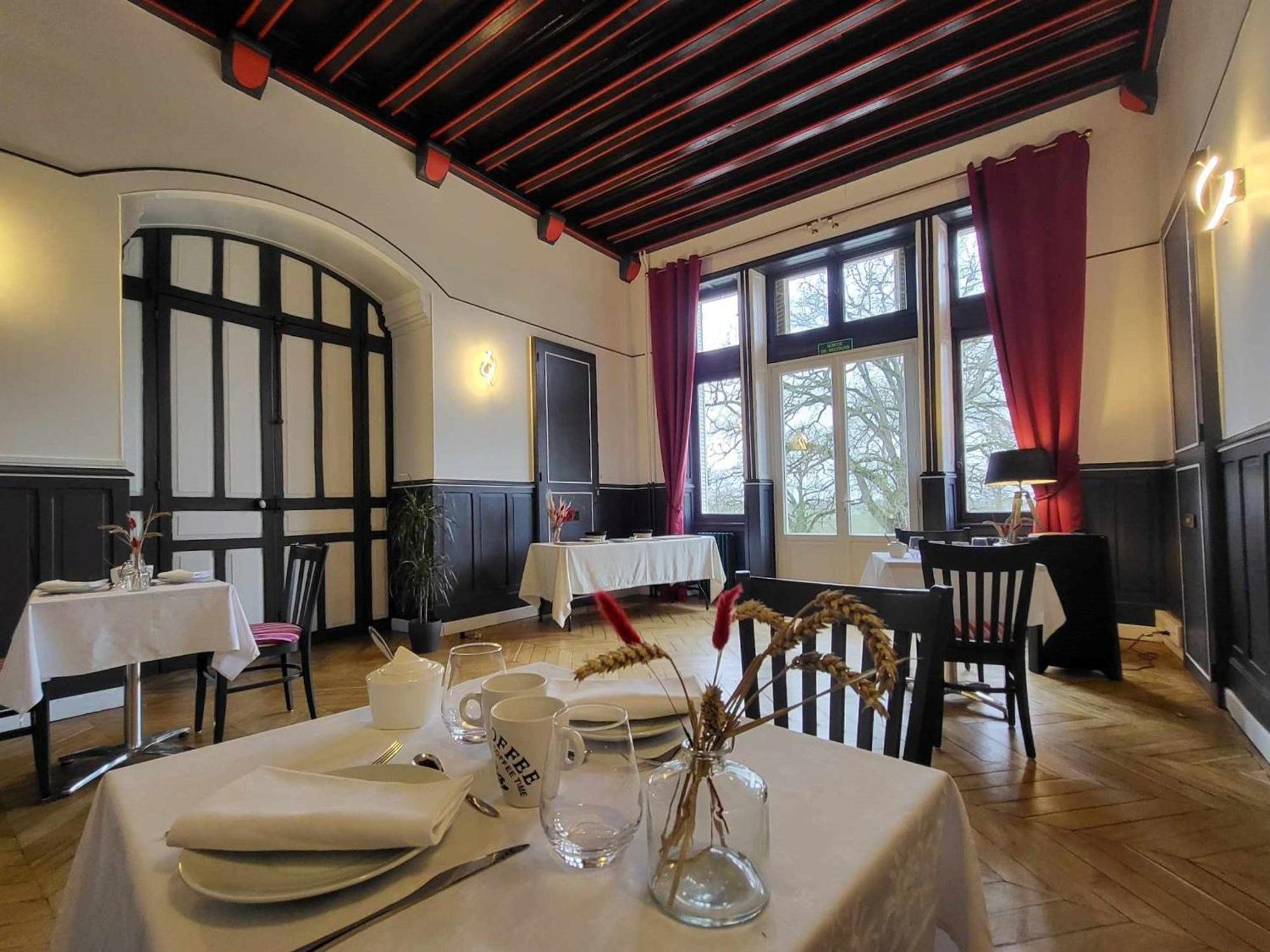 Sejour De Charme Au Chateau Avec Petit-Dejeuner Et Parking - Fr-1-591-705 Cluis Εξωτερικό φωτογραφία